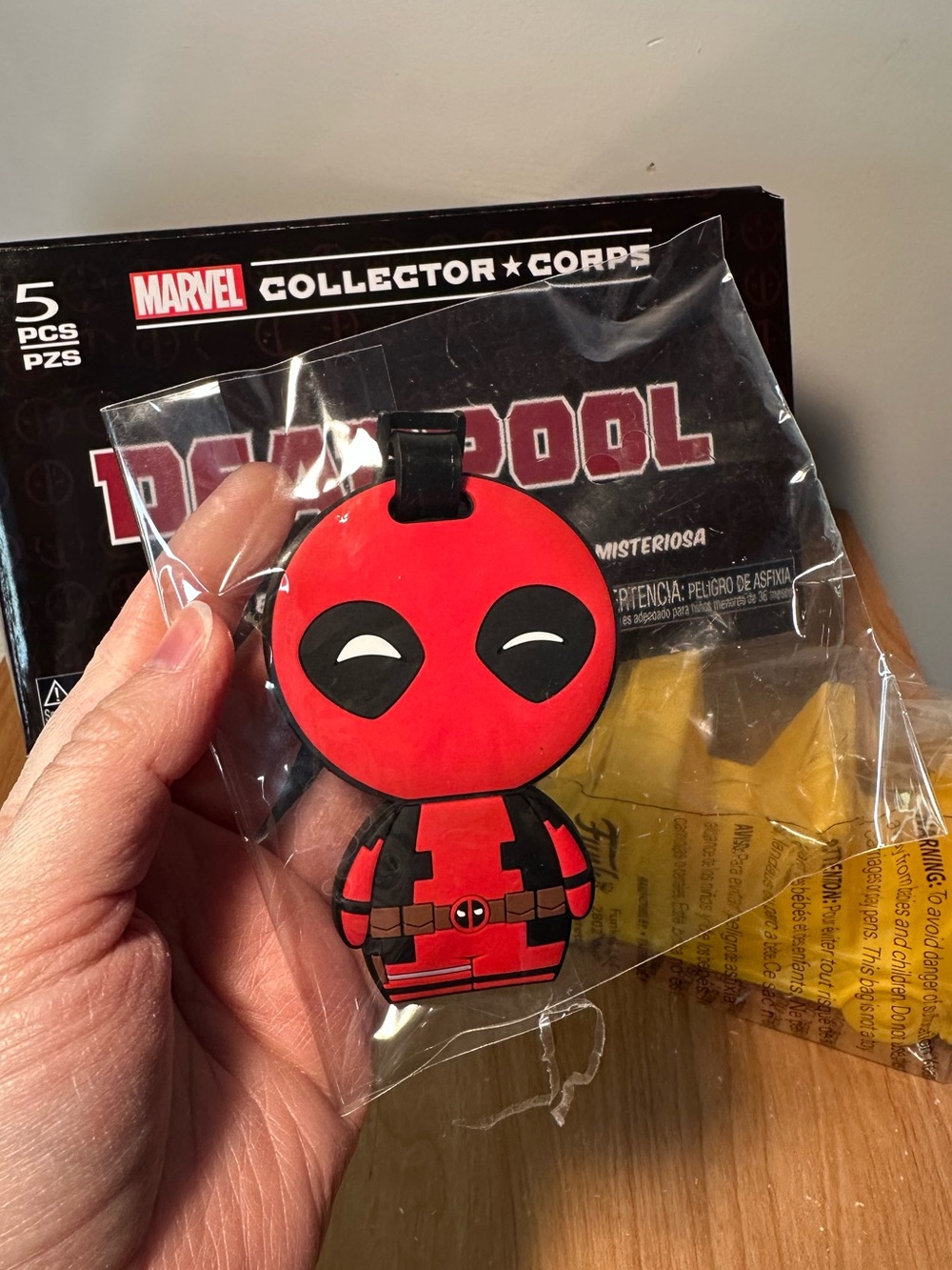 Marvel Deadpool Collector Box - Picture 2 of 8